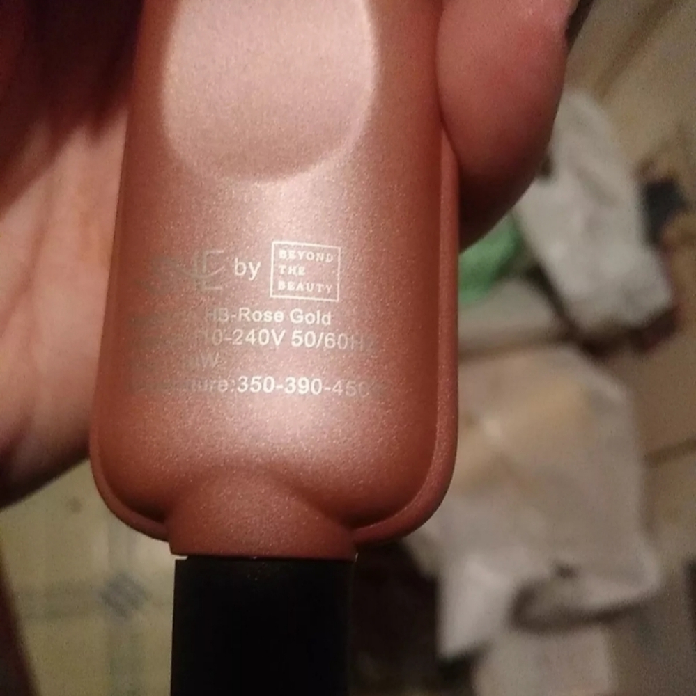 SHE by Beyond the Beauty Brush N Go X2 HB-Rose Gold Ceramic Heat Brush. - Picture 2 of 5
